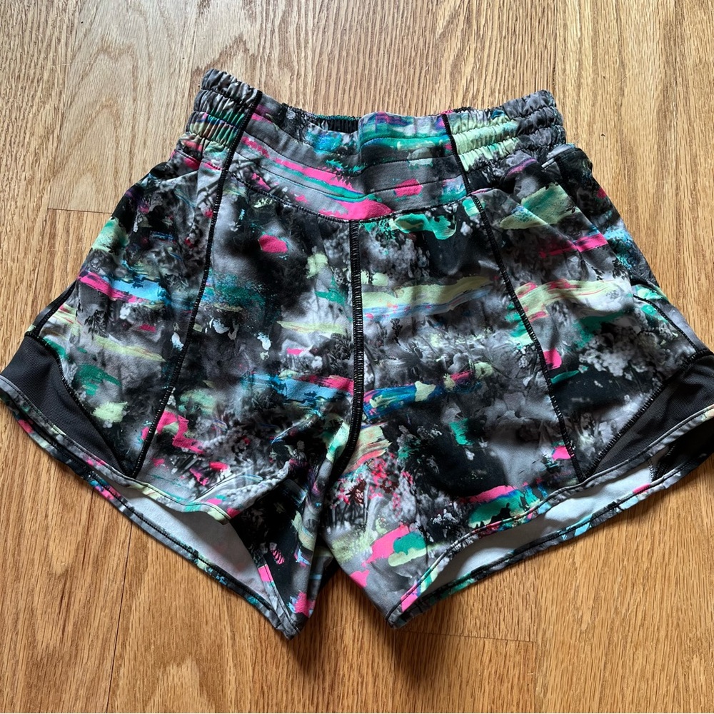 Lululemon Hotty Hot Short 4in high rise size 0